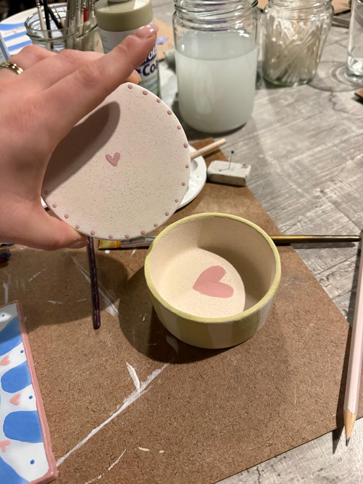 Pottery Painting: van workshop naar kunstwerk 🎨
